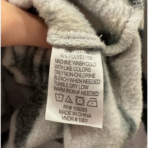 Vintage Havana Medium Tie Dye Zip Up Sweatshirt. 💜 - Picture 5 of 5